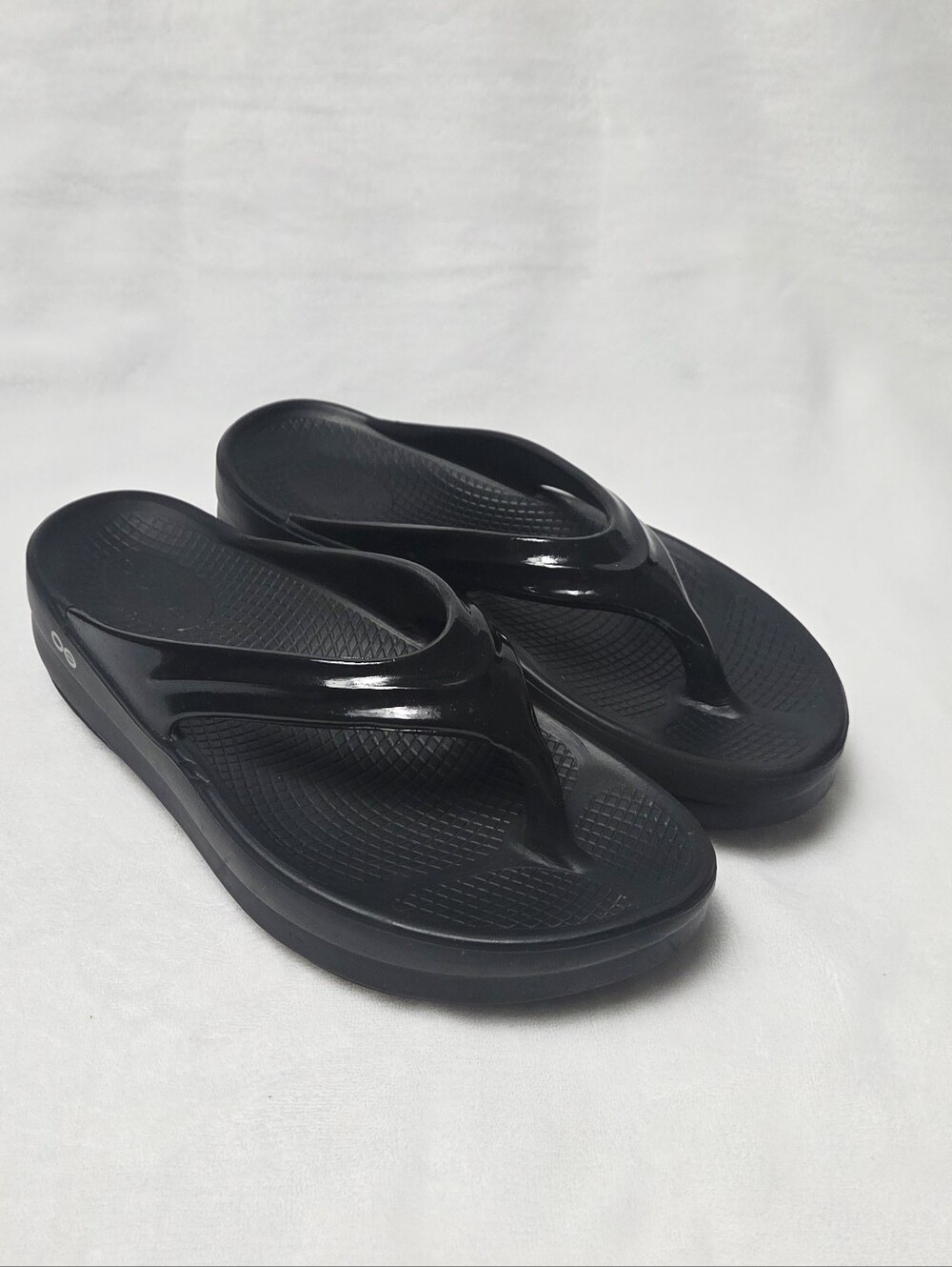 Oofos OOlala Recovery Sandals Black Flip Flops